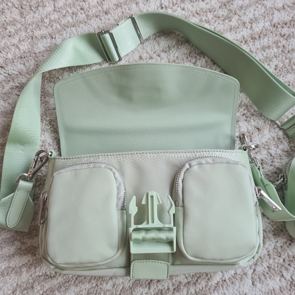 PRADA - Picture 7 of 7